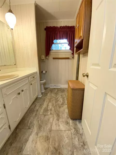 Bath - 167 E High Rd, Bostic, NC 28018 photo 1 of 2