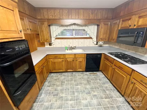 Kitchen - 167 E High Rd, Bostic, NC 28018 photo 2 of 3