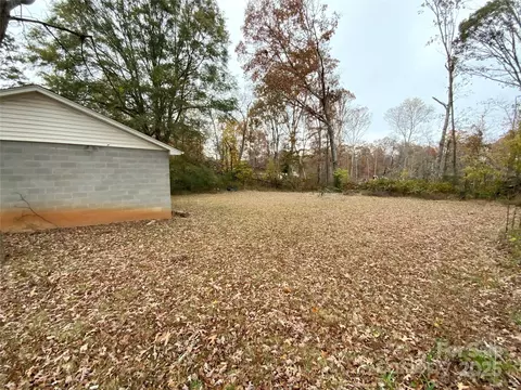 Exterior - 167 E High Rd, Bostic, NC 28018 photo 8 of 9