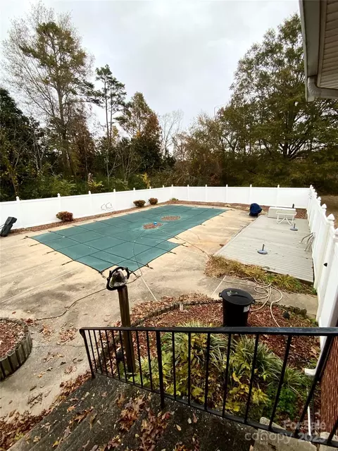 Exterior - 167 E High Rd, Bostic, NC 28018 photo 3 of 9