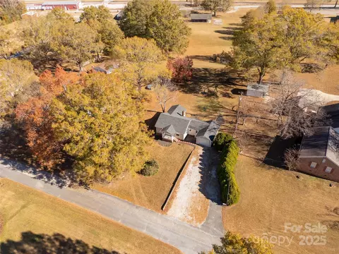 2429 Bartlett St, Lancaster, SC 29720