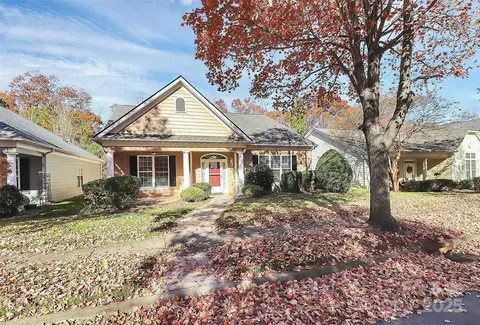 10046 Bishops Gate Blvd, Pineville, NC 28134
