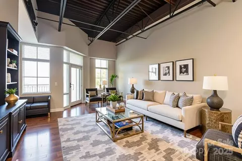 3920 Sharon Rd, Charlotte, NC 28211