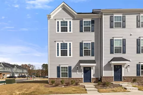 1512 May Apple Dr, Matthews, NC 28104