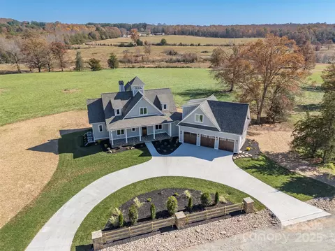 297 Mountain Meadows 7 Ln #7, Tryon, NC 28782