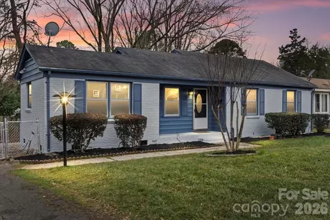 4332 Winedale Ln, Charlotte, NC 28205