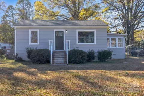 444 Oakwood Ave, Mooresville, NC 28115