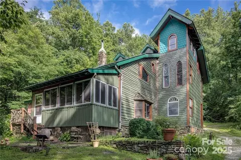 173 Camp Elliott Rd, Black Mountain, NC 28711