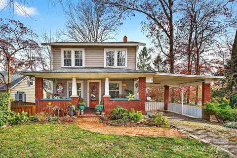 18 Princeton Dr, Asheville, NC 28806