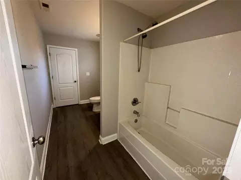 Bath - 366 Courtland Ct, Kannapolis, NC 28081 photo 6 of 6