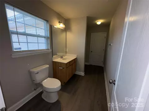 Bath - 366 Courtland Ct, Kannapolis, NC 28081 photo 5 of 6