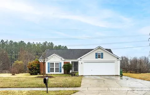 132 Sella Ridge Dr, Mount Holly, NC 28120
