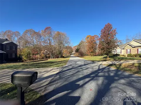 6554 Willowbottom Rd, Hickory, NC 28602 photo 2