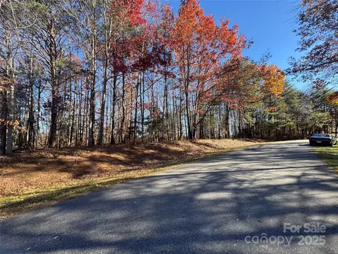 6554 Willowbottom Rd, Hickory, NC 28602 photo 3