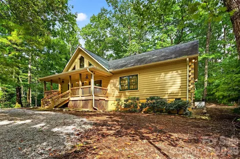 240 Ravenswood Dr, Marion, NC 28752