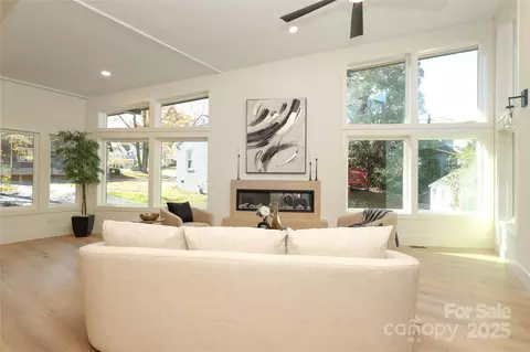 Living - 1007 Everett Pl, Charlotte, NC 28205 photo 5 of 5