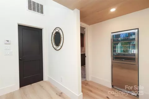 Entry Way - 1007 Everett Pl, Charlotte, NC 28205 photo 2 of 2