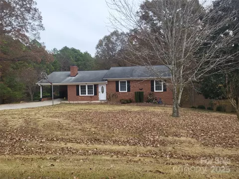 324 Kimberly Ln, Lexington, NC 27292