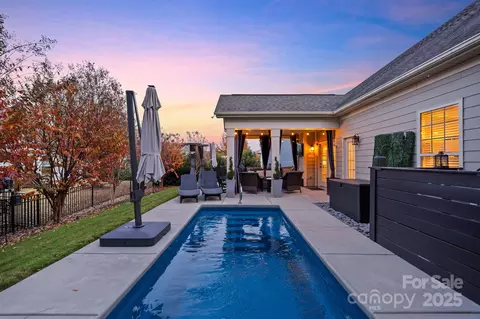 12615 Old Westbury Dr, Cornelius, NC 28031
