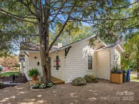 10 Madison Ave, Asheville, NC 28801