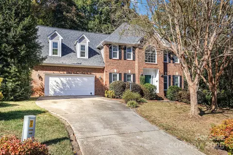 2507 Bathgate Ln, Matthews, NC 28105