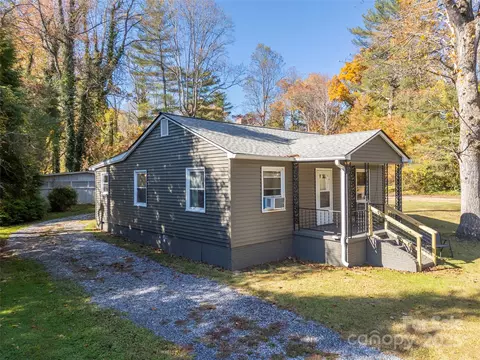 721 White Pine Dr, Laurel Park, NC 28739