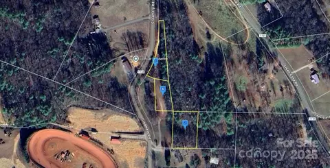 478 Creamery Rd, Brasstown, NC 28902