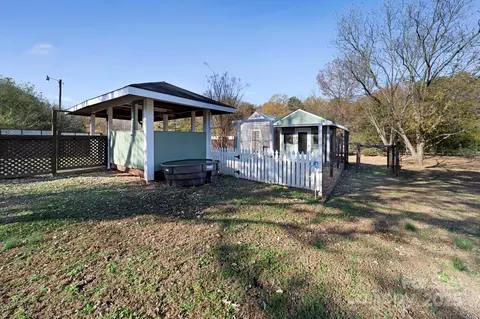 Exterior - 3400 Griffith Rd, Monroe, NC 28112 photo 4 of 10