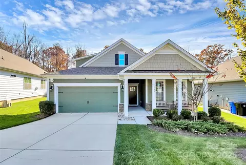 163 Hanks Bluff Dr, Mooresville, NC 28117
