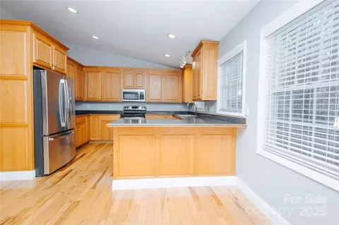 89 Bobcat Path, Marion, NC 28752 photo 18