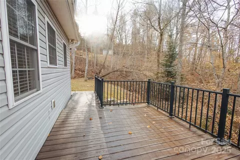 89 Bobcat Path, Marion, NC 28752 photo 24