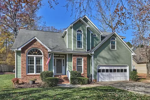 1012 Hawthorne Dr, Indian Trail, NC 28079