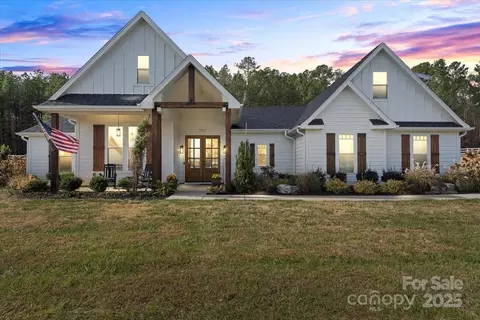 3583 Mount Beulah Rd, Sherrills Ford, NC 28673