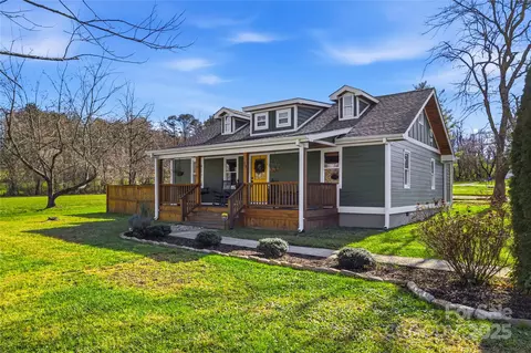 39 W Haven Dr, Arden, NC 28704
