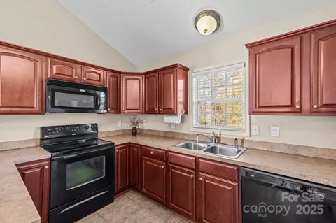 2244 Burris Rd, Conover, NC 28613 photo 6