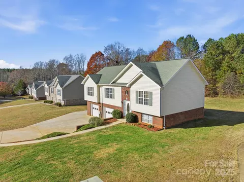 2244 Burris Rd, Conover, NC 28613 photo 4
