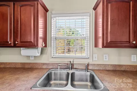 2244 Burris Rd, Conover, NC 28613 photo 7
