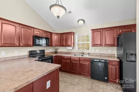 2244 Burris Rd, Conover, NC 28613 photo 5