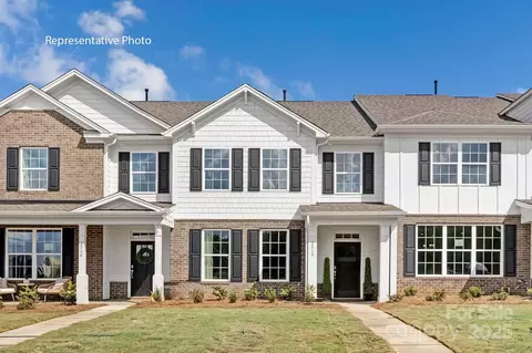 2012 Harlequin Dr, Indian Trail, NC 28079