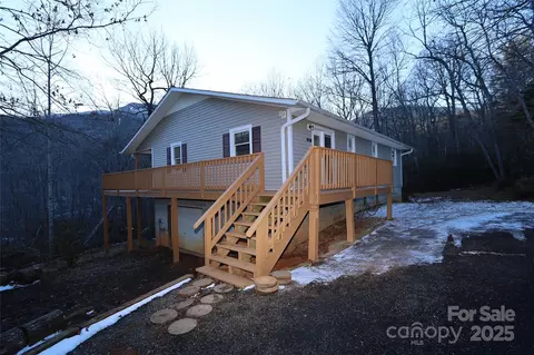 249 Cherry Hollow 42 Rd #42, Burnsville, NC 28714