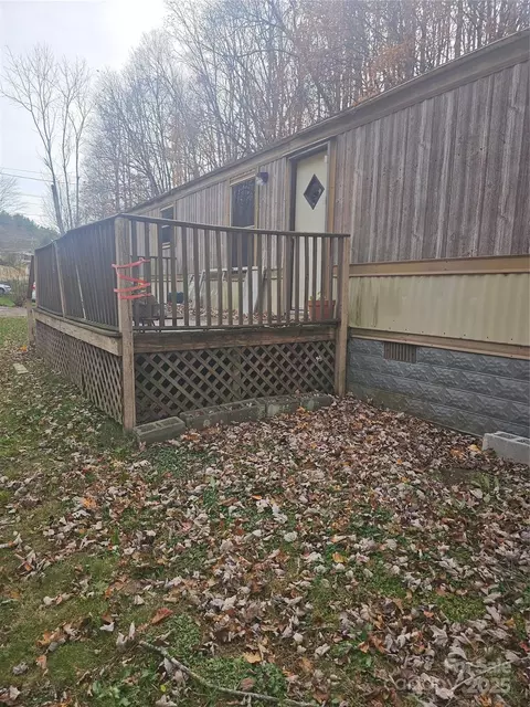 1126 Rector Corner Rd, Marshall, NC 28753 photo 5