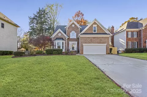 12326 Ashleigh Oaks Ct, Charlotte, NC 28273