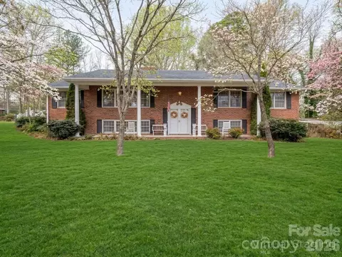 1867 Fruitland Rd, Hendersonville, NC 28792