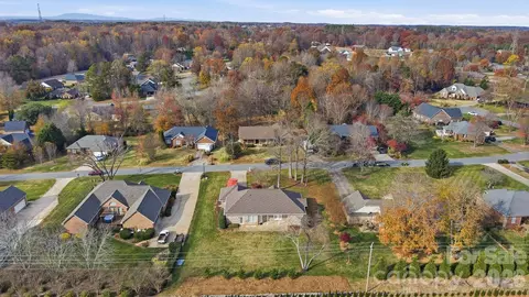 View/Area - 1855 Cameron Heights Cir, Denver, NC 28037 photo 2 of 4