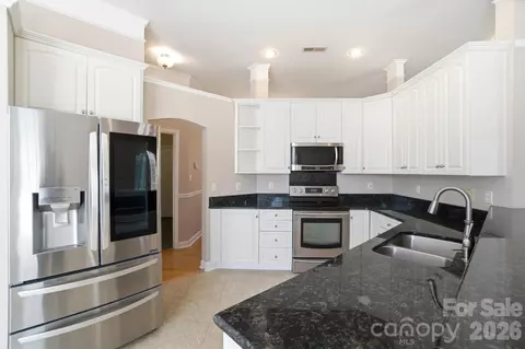 Kitchen - 1855 Cameron Heights Cir, Denver, NC 28037 photo 2 of 5