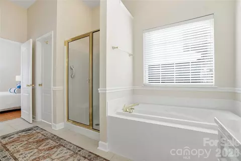 Bath - 1855 Cameron Heights Cir, Denver, NC 28037 photo 3 of 4