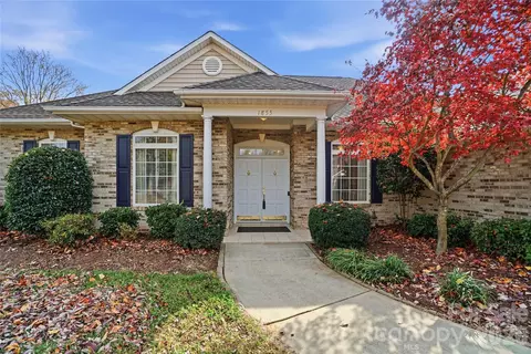 1855 Cameron Heights Cir, Denver, NC 28037