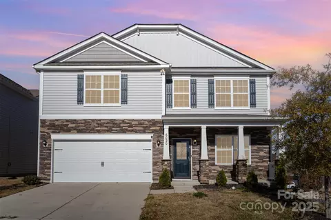 6020 Fort Bend Dr, Charlotte, NC 28214
