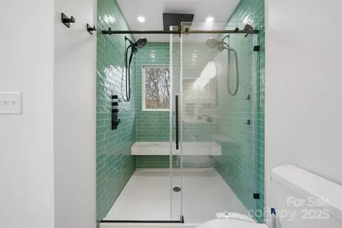 Bath - 219 Settlemyre Rd, Morganton, NC 28655 photo 4 of 5