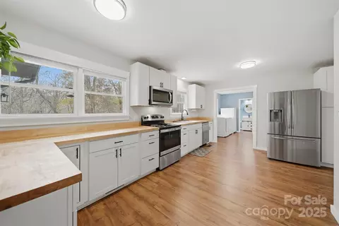 Kitchen - 219 Settlemyre Rd, Morganton, NC 28655 photo 1 of 2